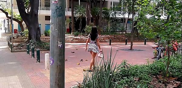  Passeio nas fases de covid nas ruas de São Paulo  acaba em foda com entregador de ifood na sacada do prédio